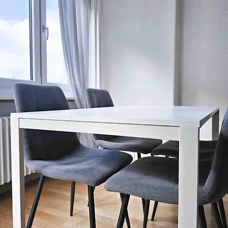 Downtown Dream 3,5br With Balcony And Style Ba31 Διαμέρισμα